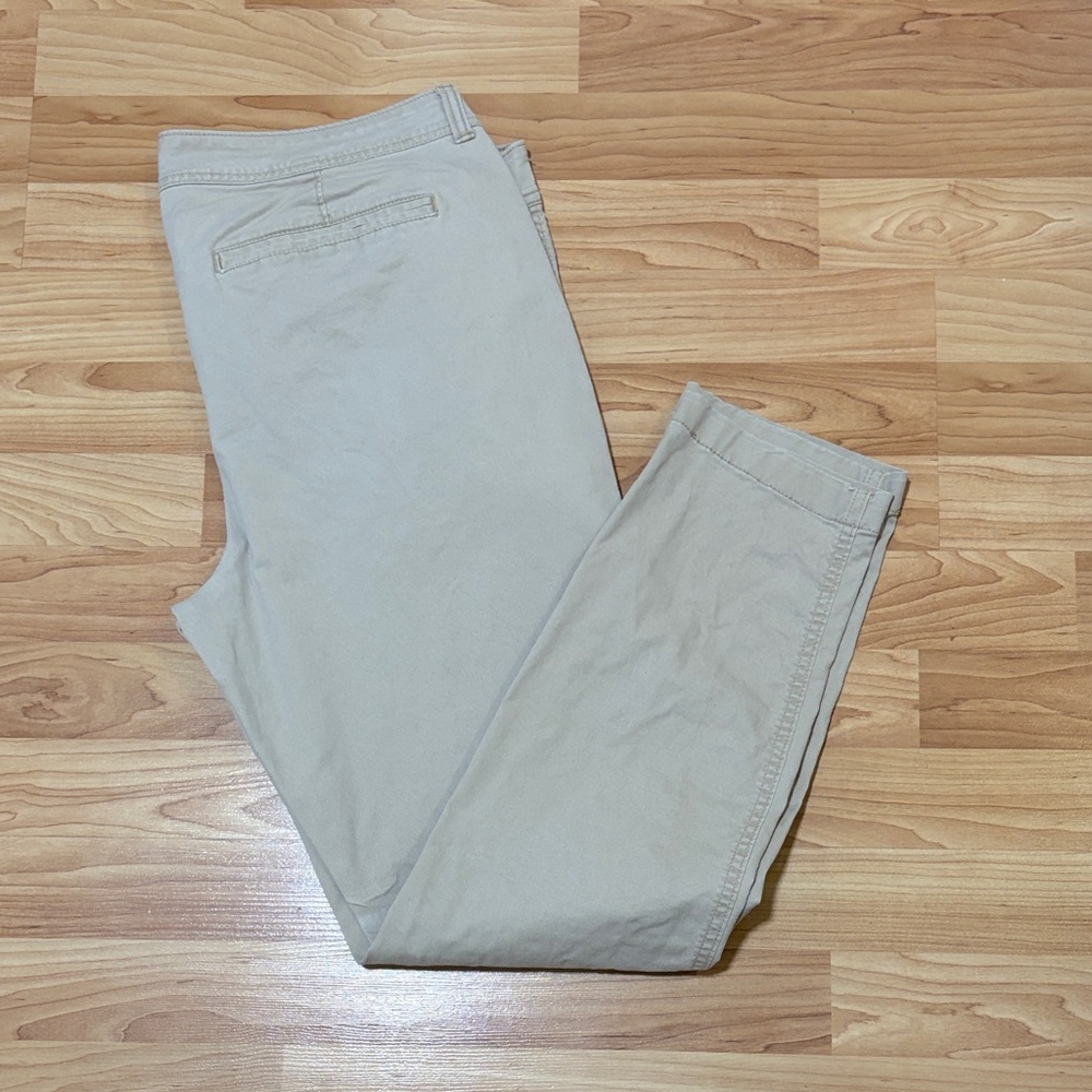 Women’s Tan Pants